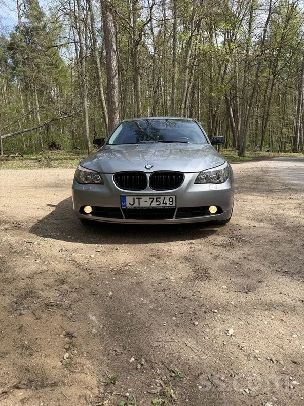 BMW 525