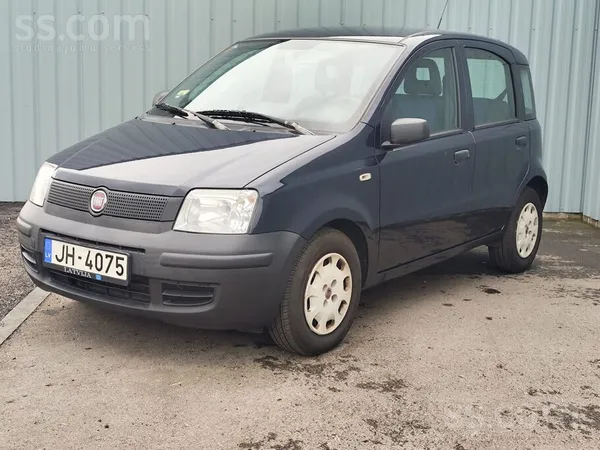 Fiat Kopts auto. Auto brauc un rūc ļoti labi. Atrodas p