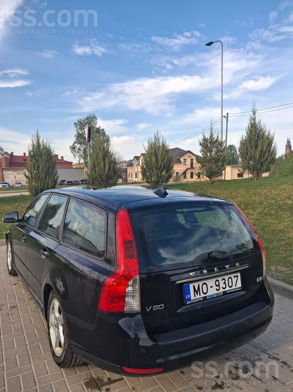 Volvo V50