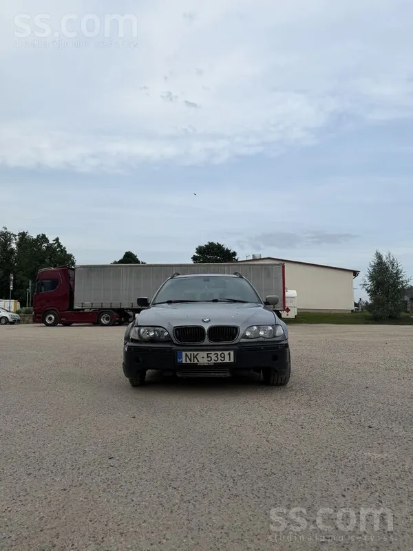 BMW 330