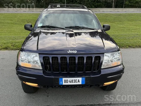 Jeep Pārdot pilnīgi kā jauns Jeep Grand Cherokke Limite