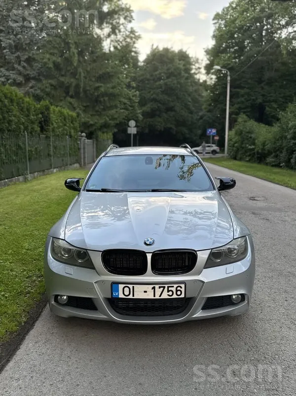 BMW 320