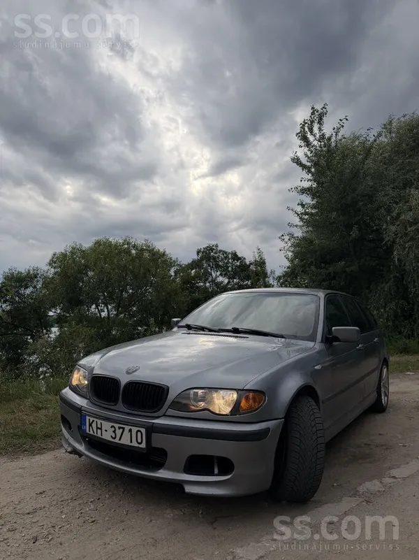 BMW 330