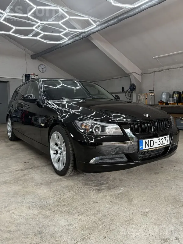 BMW 320