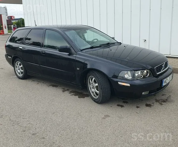 Volvo V40
