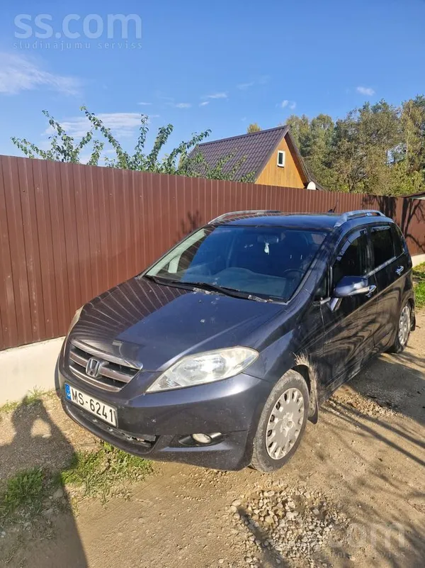 Pārdodam auto, braucams, neizgāja TA dēļ rūsas, atgāzēm un stāvbremze jāpiev