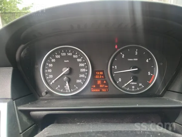 BMW 525