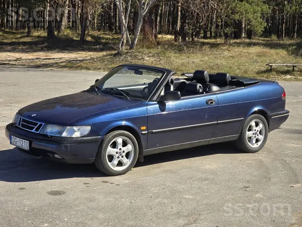 Saab 900