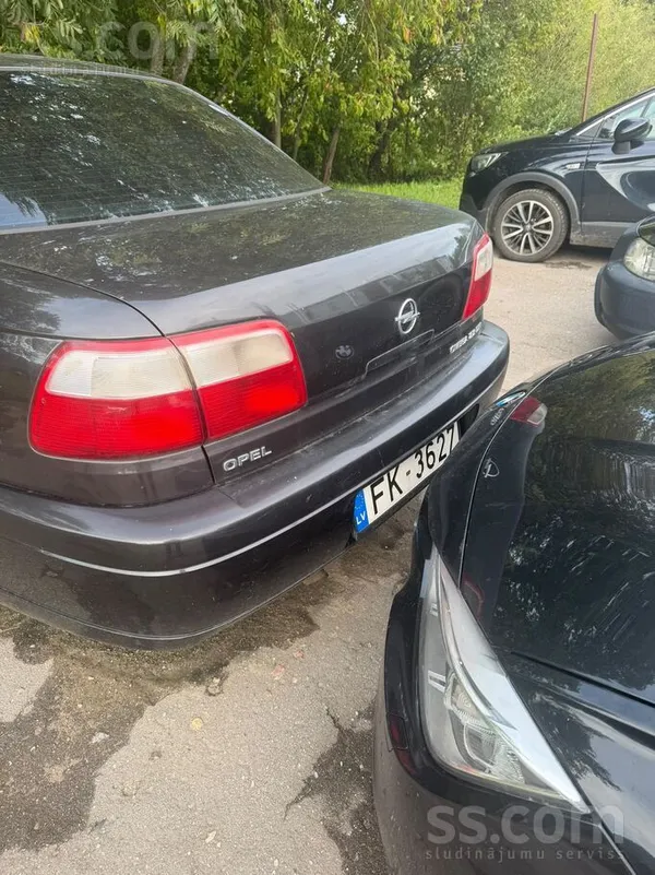 Pārdodas omega, tehniski viss strādā, sēdies un brauc, uz skati jāmaina brem