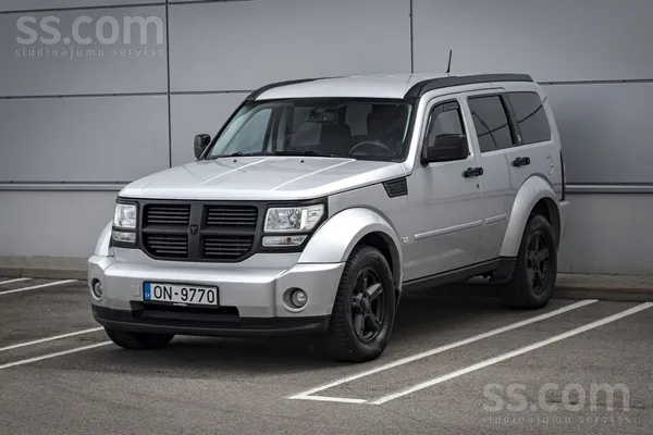 Dodge Dodge Nitro 2.8 dīzelis, Automāts. 