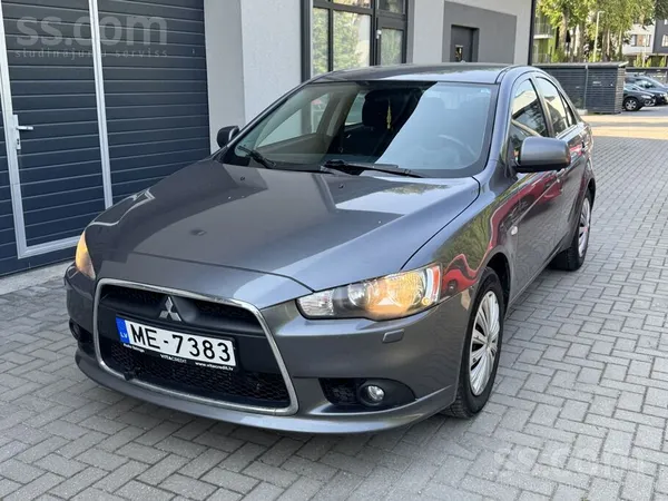 Mitsubishi Lancer