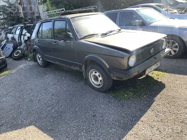 Volkswagen Golf 1