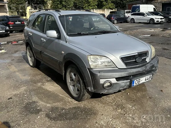 KIA Labs dzips, apakśa nesapuvusi, pilnpiedziņa strada