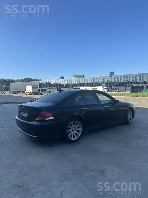BMW 730