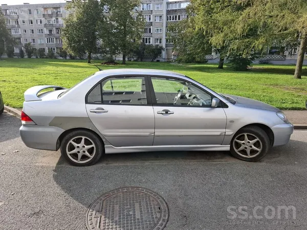 Mitsubishi Lancer