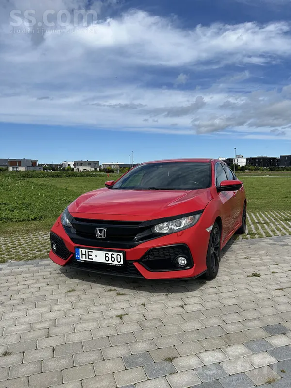 Honda Honda Civic 2018. gada (5Dr) - ekonomisks un stilī