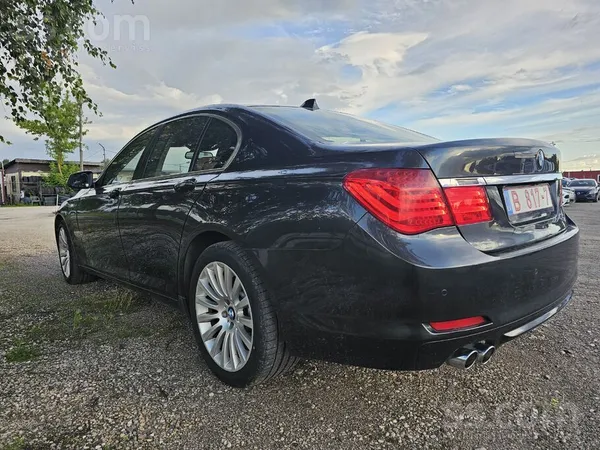 BMW No Itālijas. Bez rūsas. Motors un kārba labā stāvo
