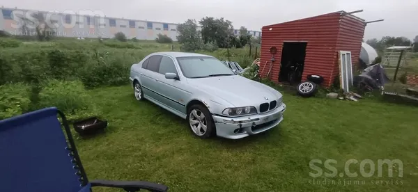 BMW 523