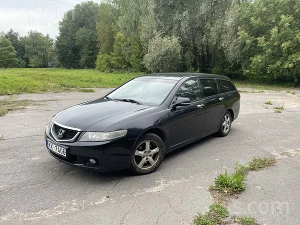 Honda Pārdodu melnu Honda Accord Tourer 2.2 I-Ctdi, 2004