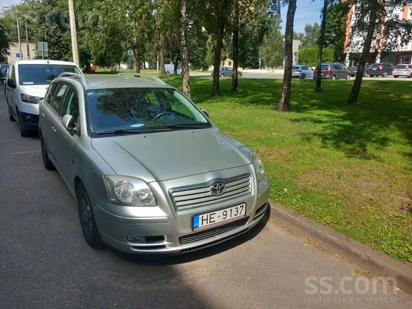 Toyota Авто на ходу . Свежее масло. новые зимние шины. Кл