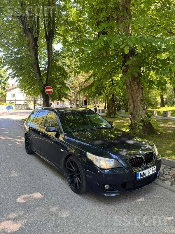 BMW 525