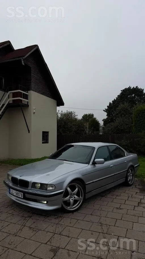 BMW Pārdod/maina skaistu E38 V8 ar automātisko 5 ātrum