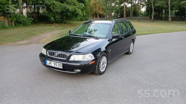 Volvo V40