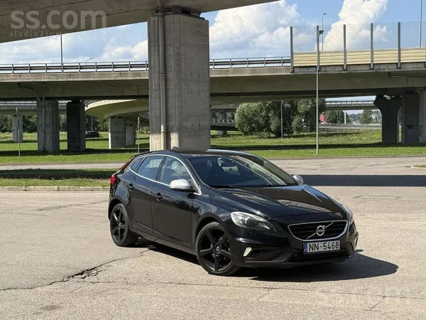 Volvo Cena zem tirgus vērtības 2015. gada Volvo V40 R-De