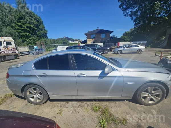 BMW 528