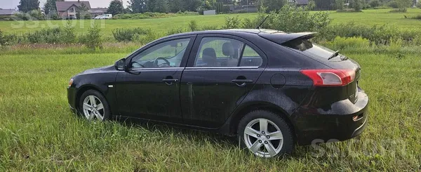 Pardod ļoti dinamisku un ekonomisku ikdienas auto , jo iegādāts jauns auto u