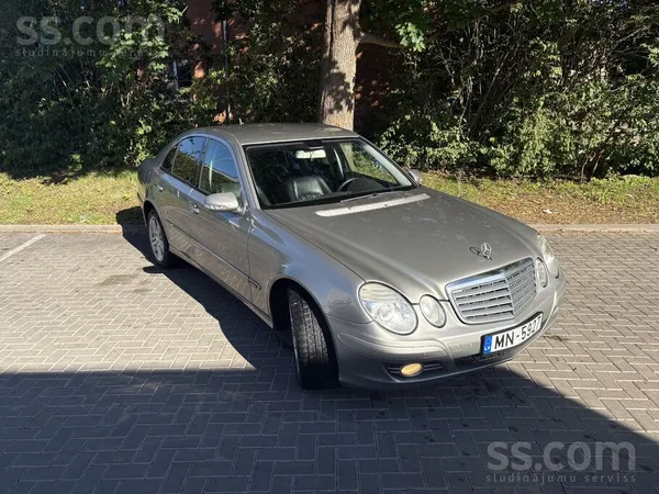Mercedes E300