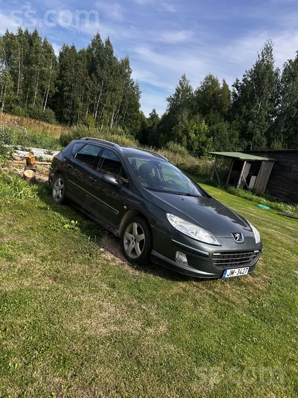 Pārdodu auto. Līdz nāk ziemas riepas.