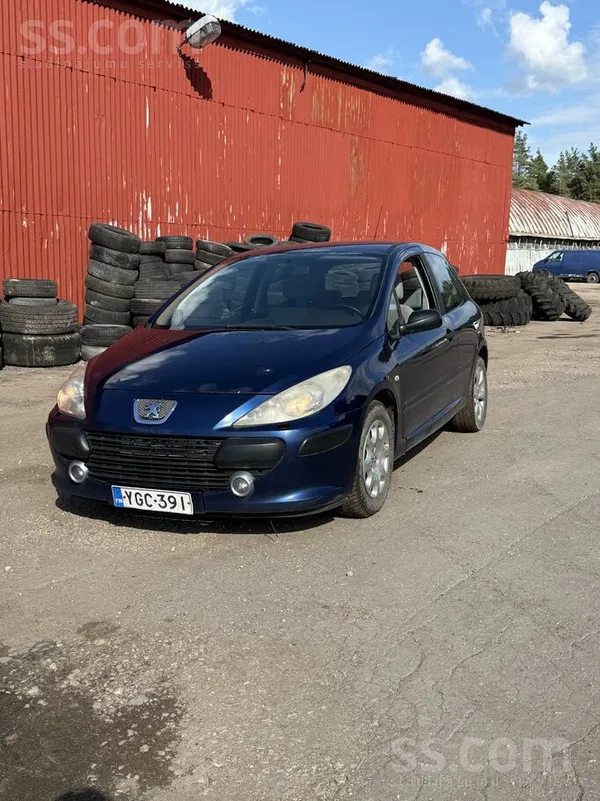 Продам peugeot 307 2005 года выпуска , мотор 1, 6 бензин
Мотор экономный без нареканий .
Коробка переключает 
Все кнопочки ...