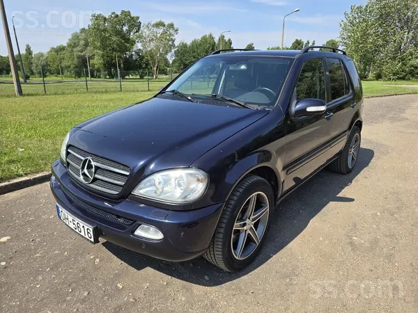 Labi uzturēts un kopts auto. Ar patīkamu V8 dzinēja skaņu. Labi saglabājies