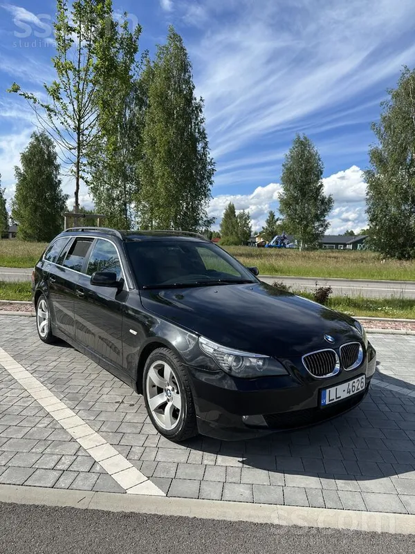 BMW 525