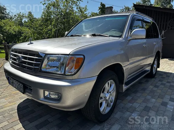 Pārdodu Toyota Land Cruiser 100 Series, 2000. gada. 
Automašīna vienam saim