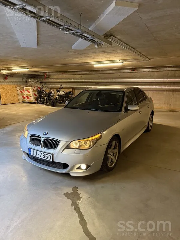 BMW 525