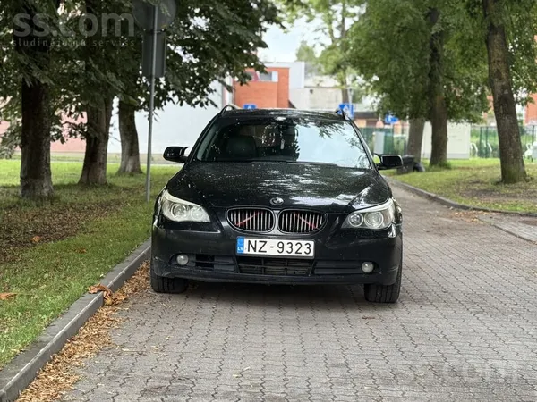 BMW 525