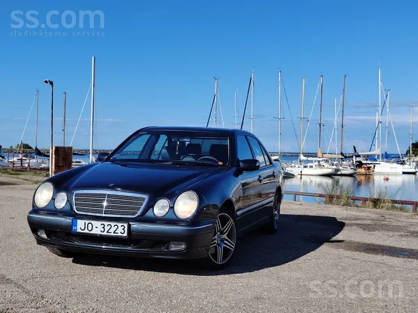 Mercedes Полный оригинал - Mercedes e280 4matic бенз/газ, п