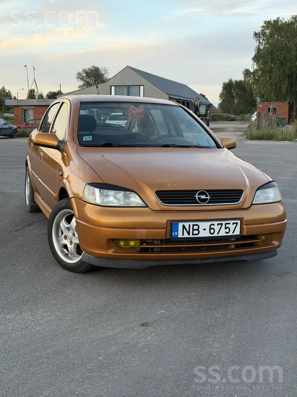 Opel Izlaiduma gads: 2003. gads