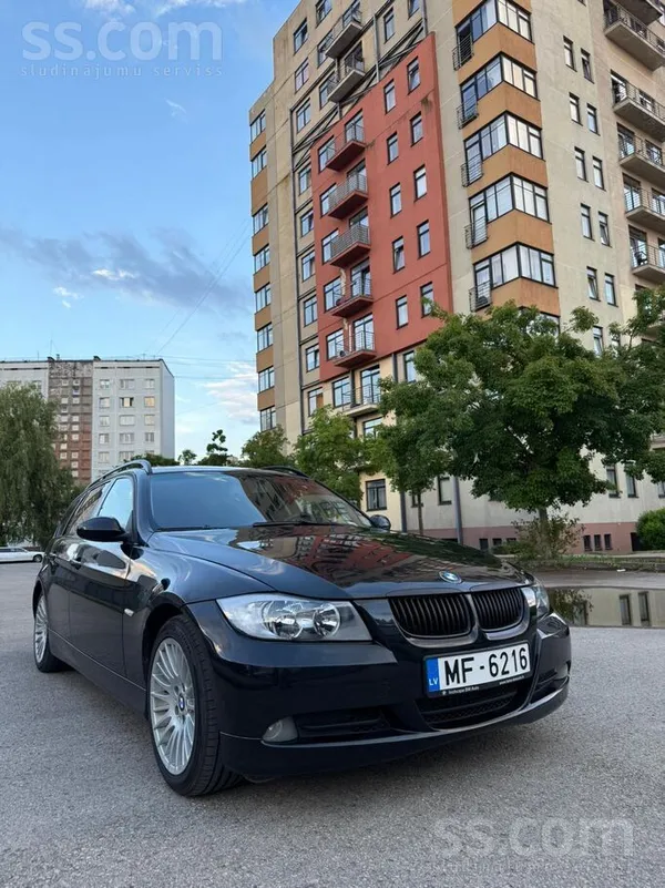 BMW 320