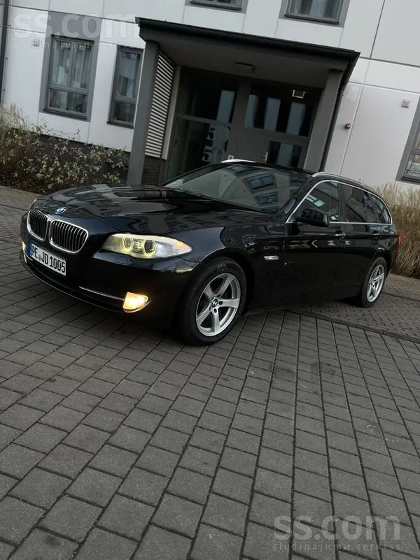 BMW 525