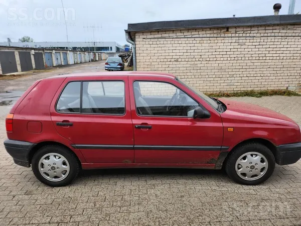 Volkswagen Auto labā stāvoklī, mazliet lietots, glabāts garāž