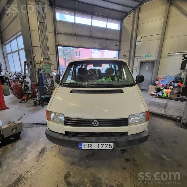 Volkswagen Caravelle