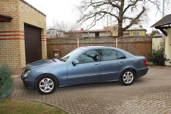 Mercedes E320