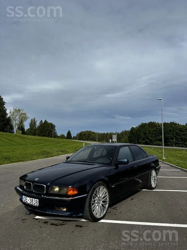 BMW Pārdodu BMW E38 735i
