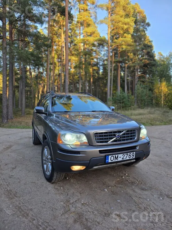 Pārdodu Volvo XC 90 manuāls .7 vietigs tiko veikta apkopes samainītas eļļas