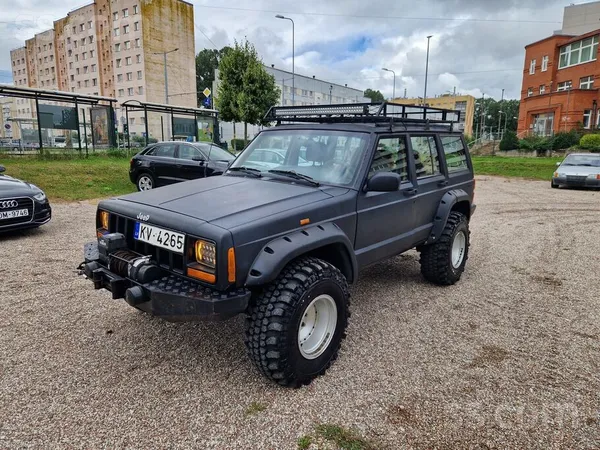 Jeep Jeep Cherokee XJ 2.5tdi 85kw 33x12.5 R15 svaigas d