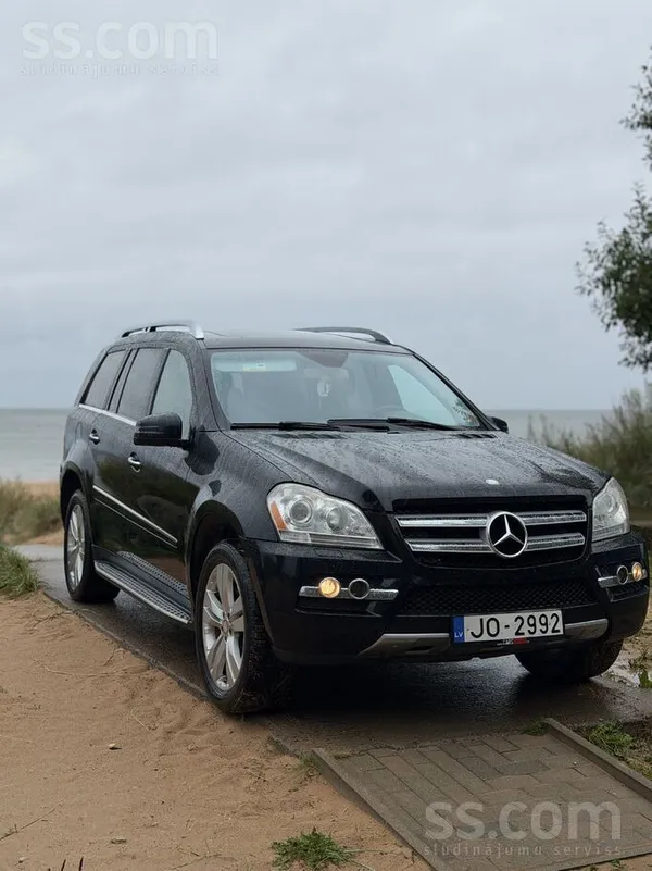 Mercedes GL450 2011, 4.7 benzīns, Automāts, SUV/Apvidus, Melns — Latvijā