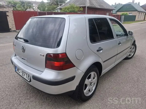 Volkswagen Golf 4